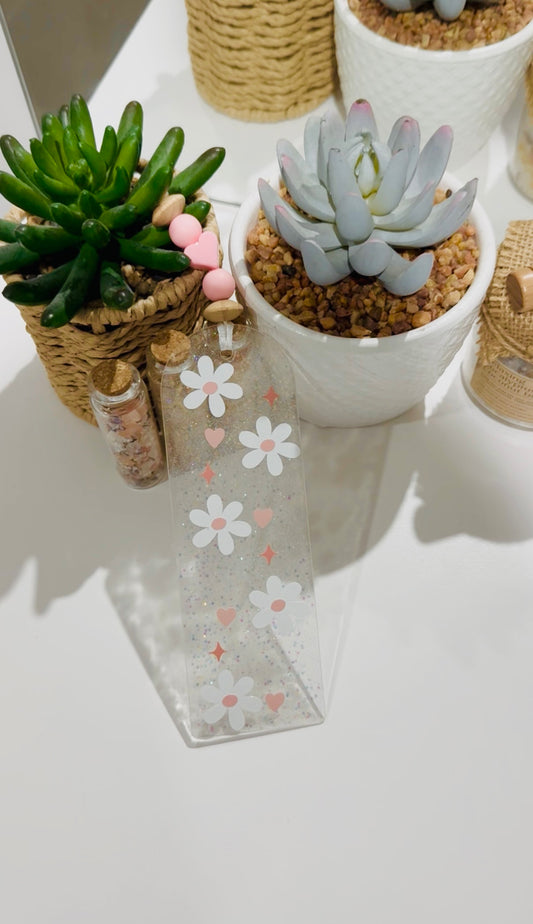 Daisy Glitter Bookmark