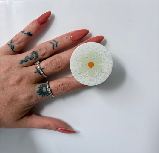 White & Green Daisy Pop Socket